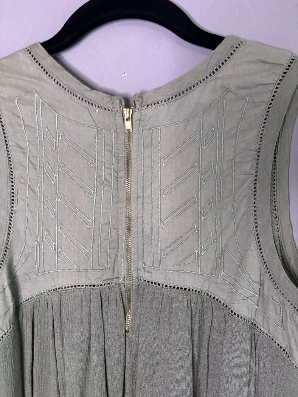 Japna Olive Green Sleeveless Flowy Round Neck Top M - Picture 7 of 7